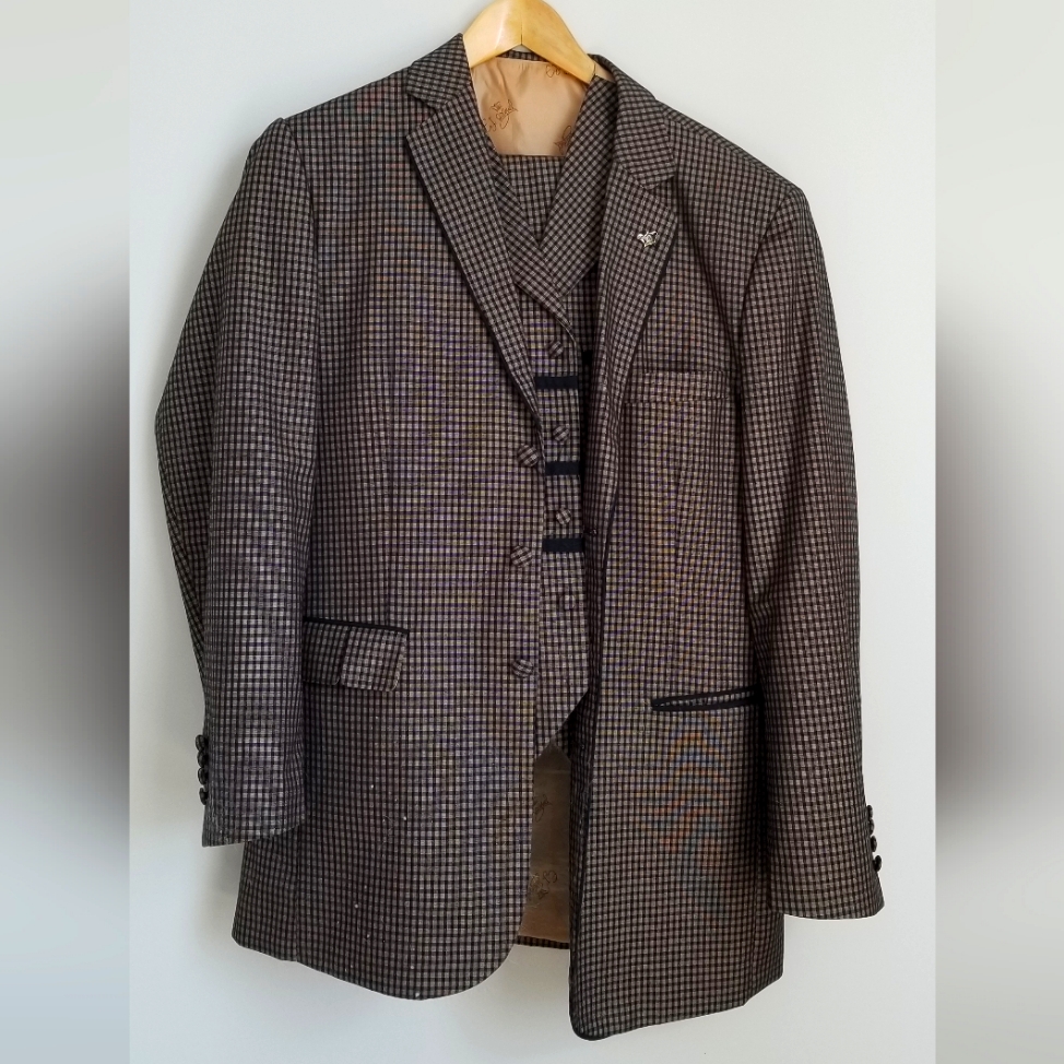 [E. J. Samuel] Fancy 3-Piece Check Suit With Silk Handkerchief In Pocket